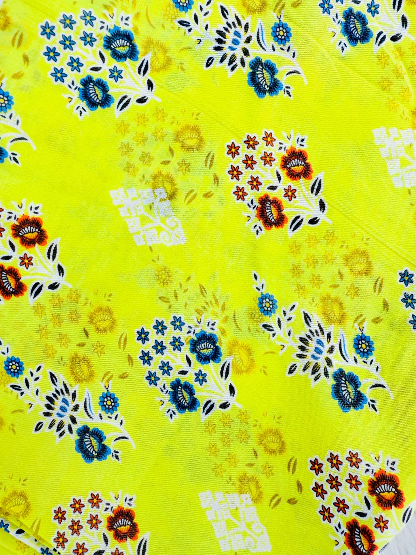 2Piece- Printed Lawn ES121